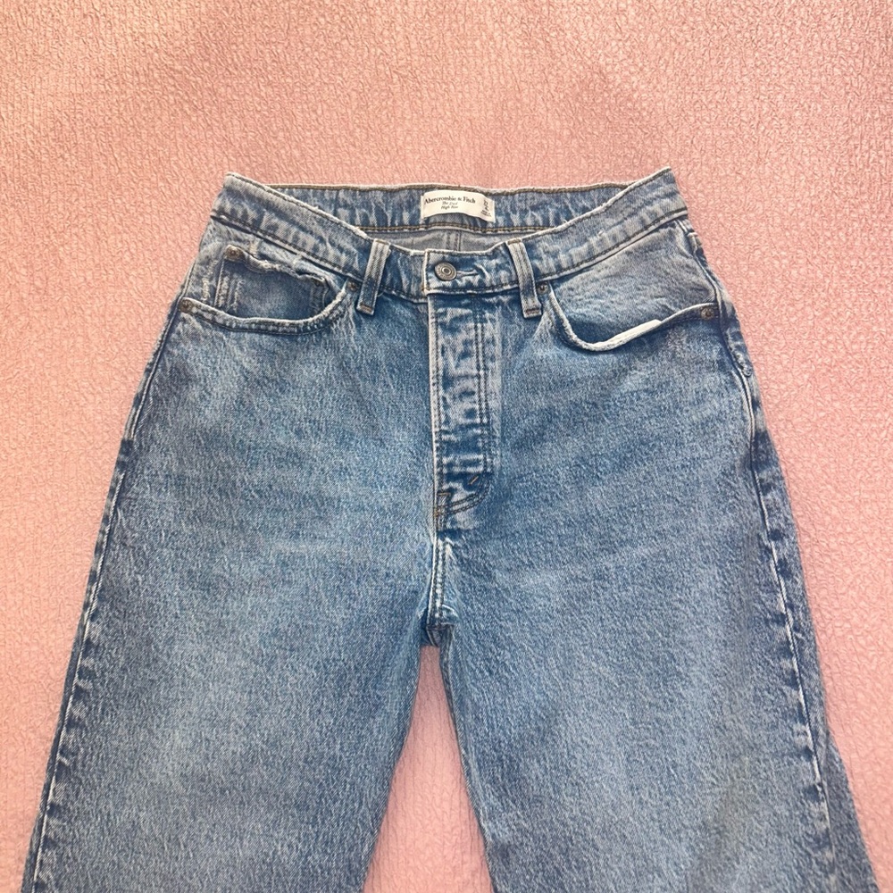 Abercrombie & Fitch High Rise The Dad Straight Leg Blue Jeans, Size 27 - Picture 3 of 6